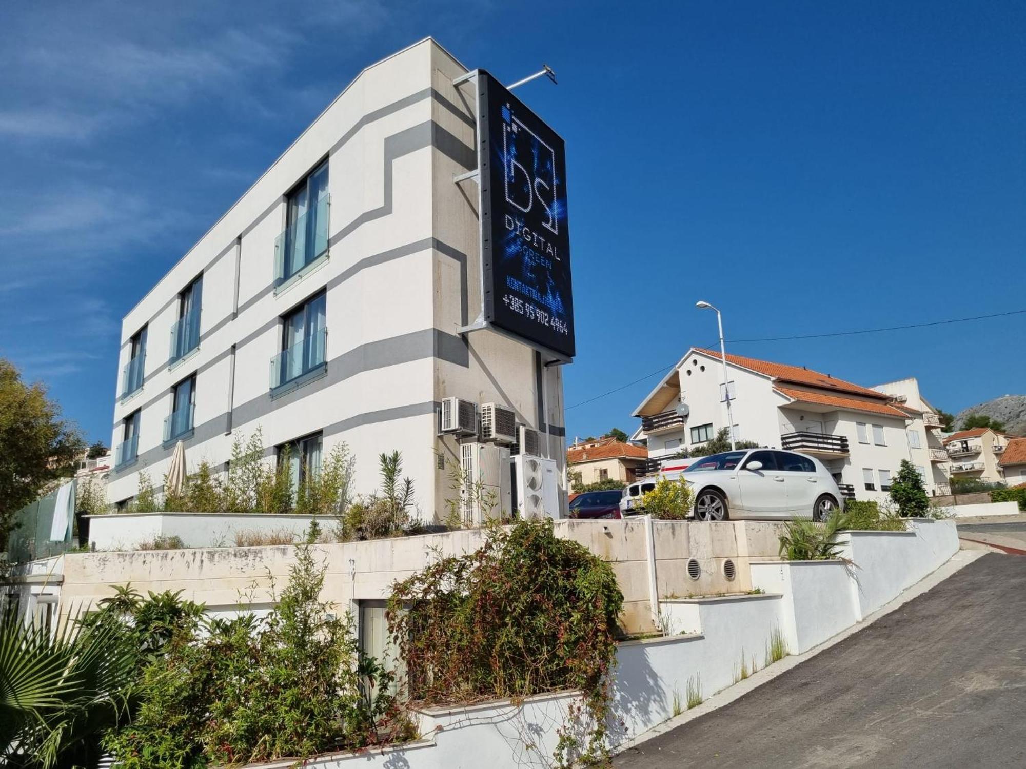 פודסטראנה Hotel Jona מראה חיצוני תמונה