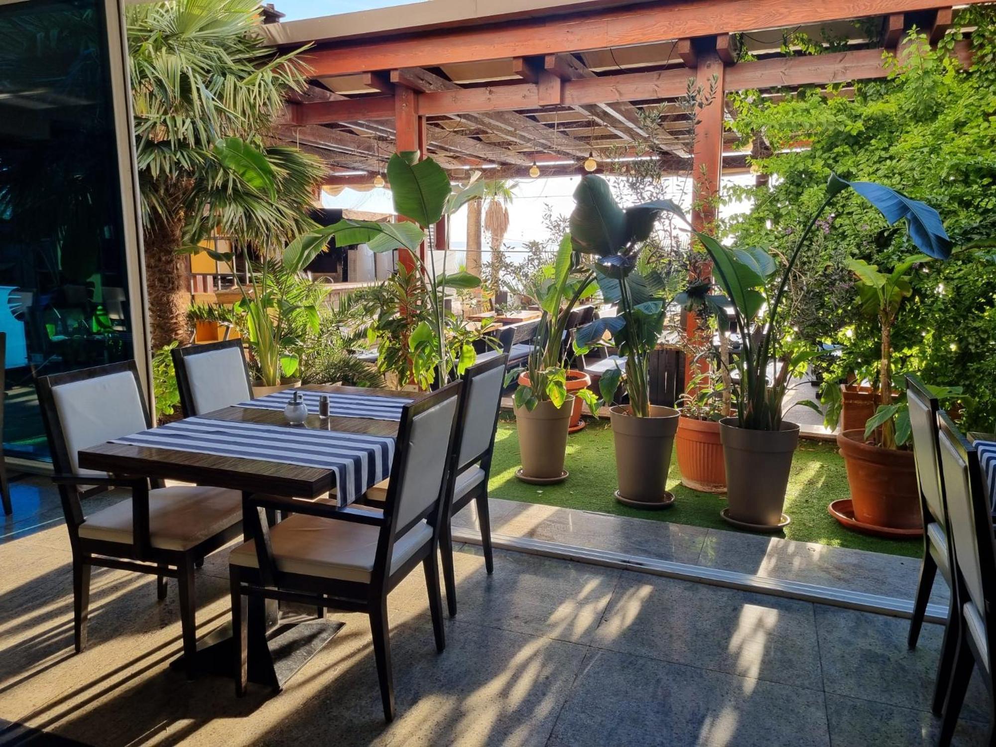 פודסטראנה Hotel Jona מראה חיצוני תמונה
