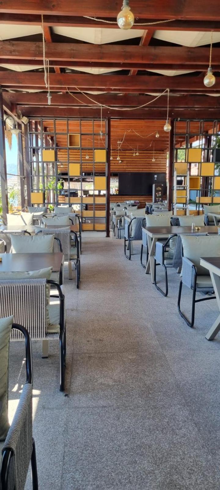 פודסטראנה Hotel Jona מראה חיצוני תמונה
