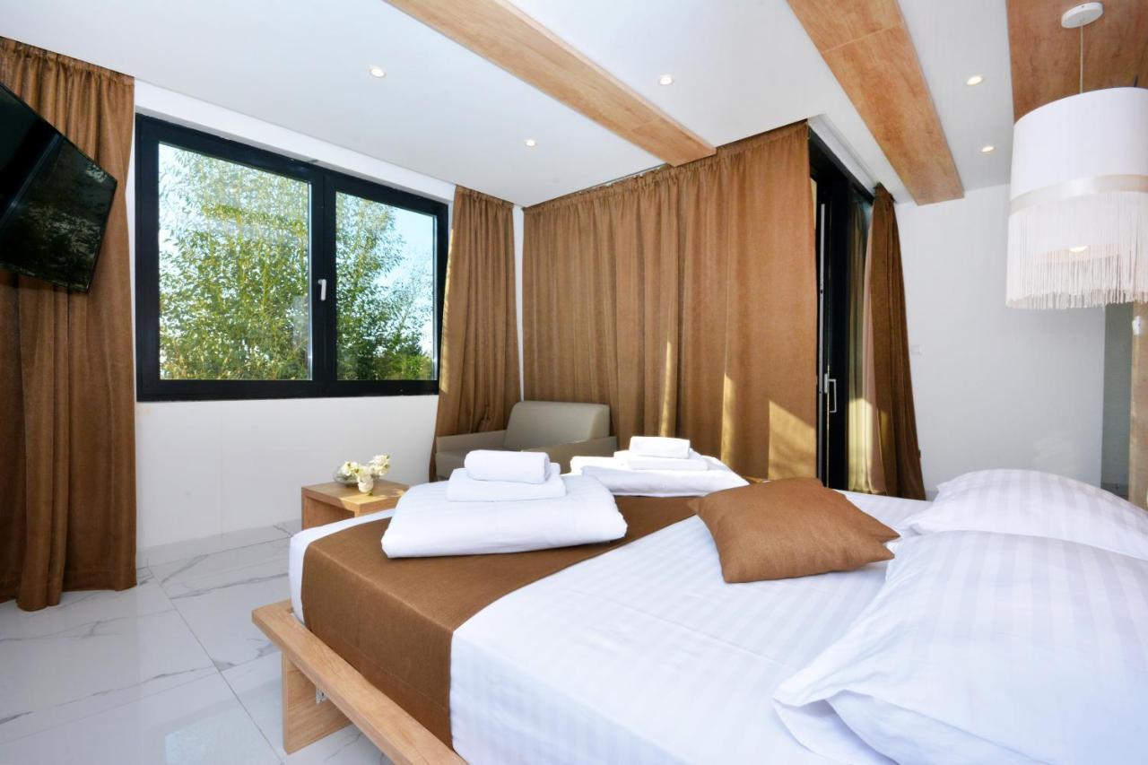 פודסטראנה Hotel Jona מראה חיצוני תמונה